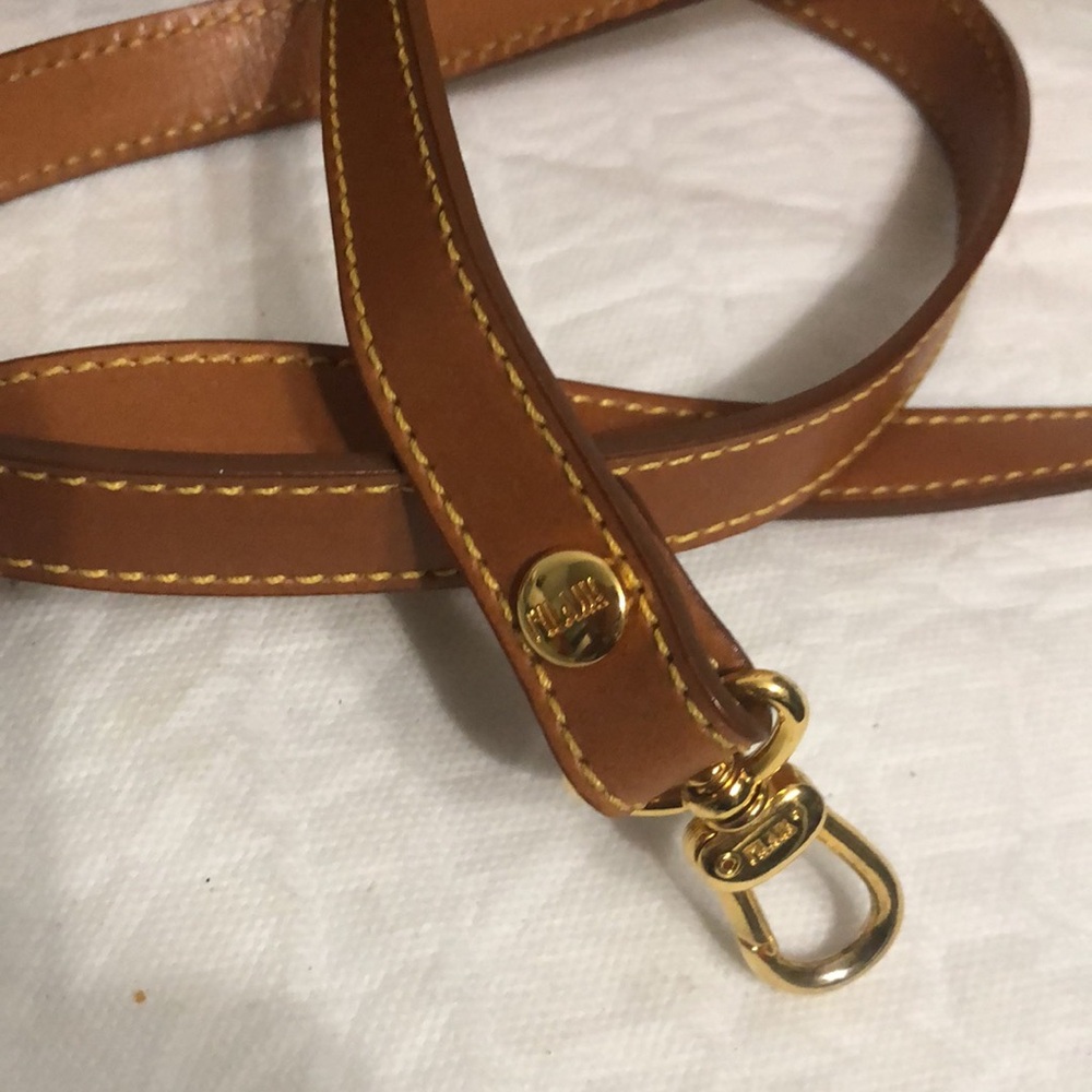 Alviero Martini 1st Class Leather Satchel with Strap - Picture 4 of 11